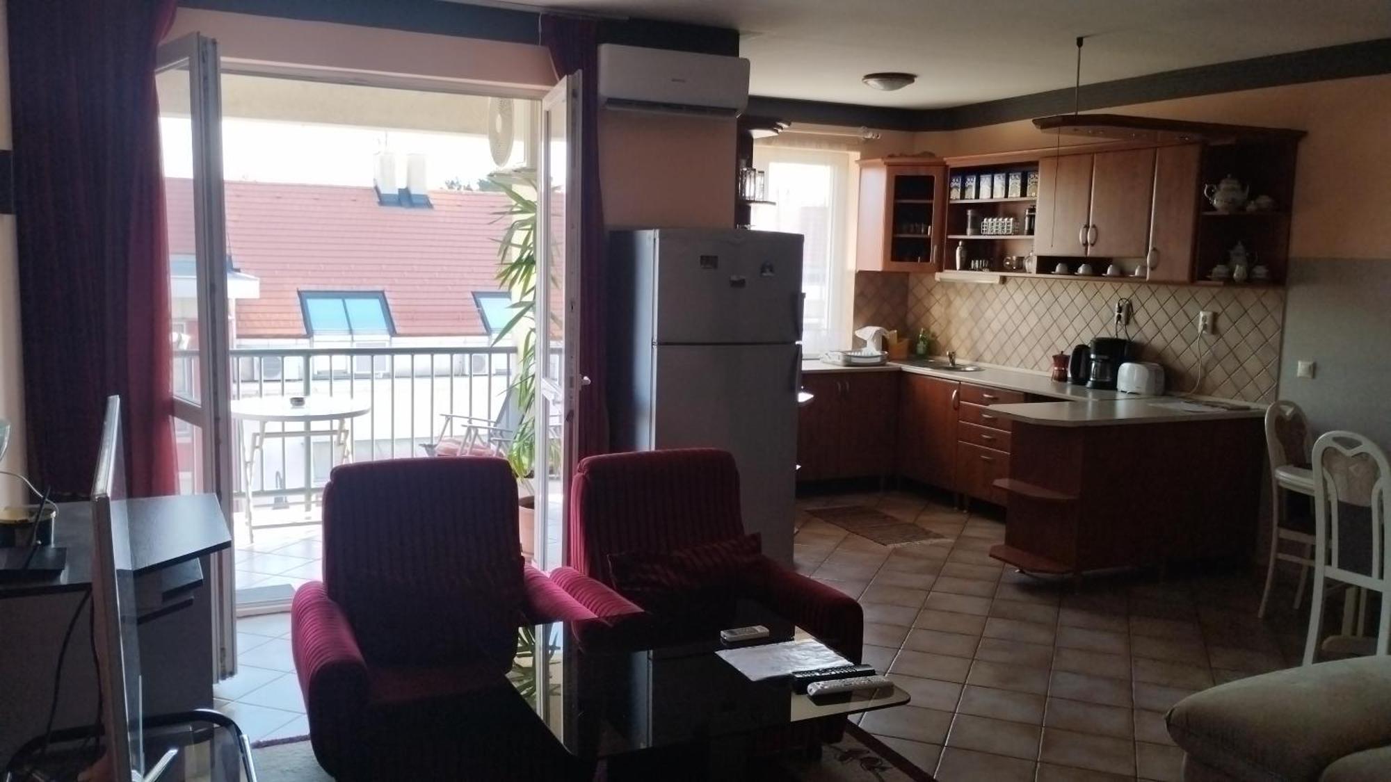 Tommy Apartman Hajduszoboszlo Ngoại thất bức ảnh