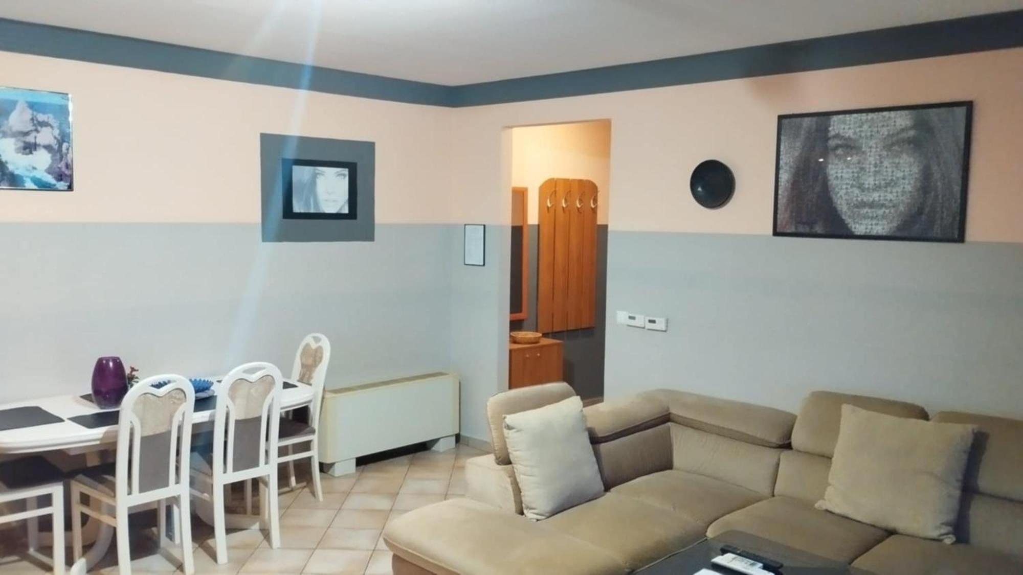Tommy Apartman Hajduszoboszlo Ngoại thất bức ảnh