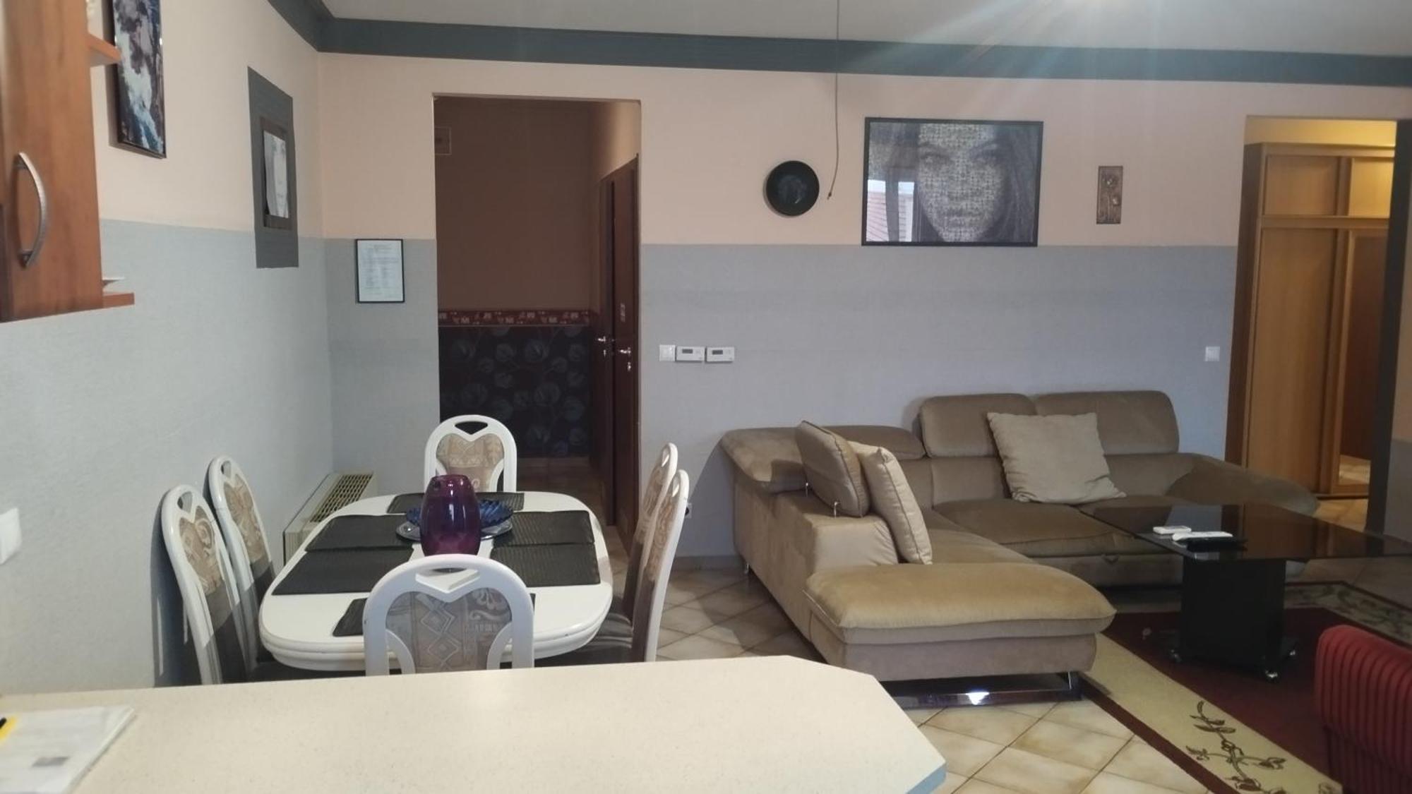 Tommy Apartman Hajduszoboszlo Ngoại thất bức ảnh