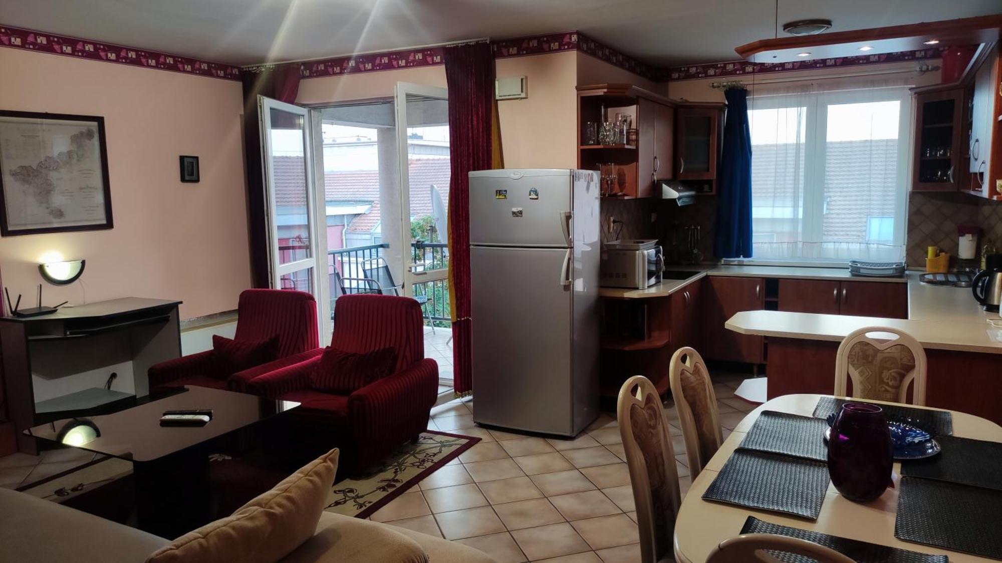 Tommy Apartman Hajduszoboszlo Ngoại thất bức ảnh