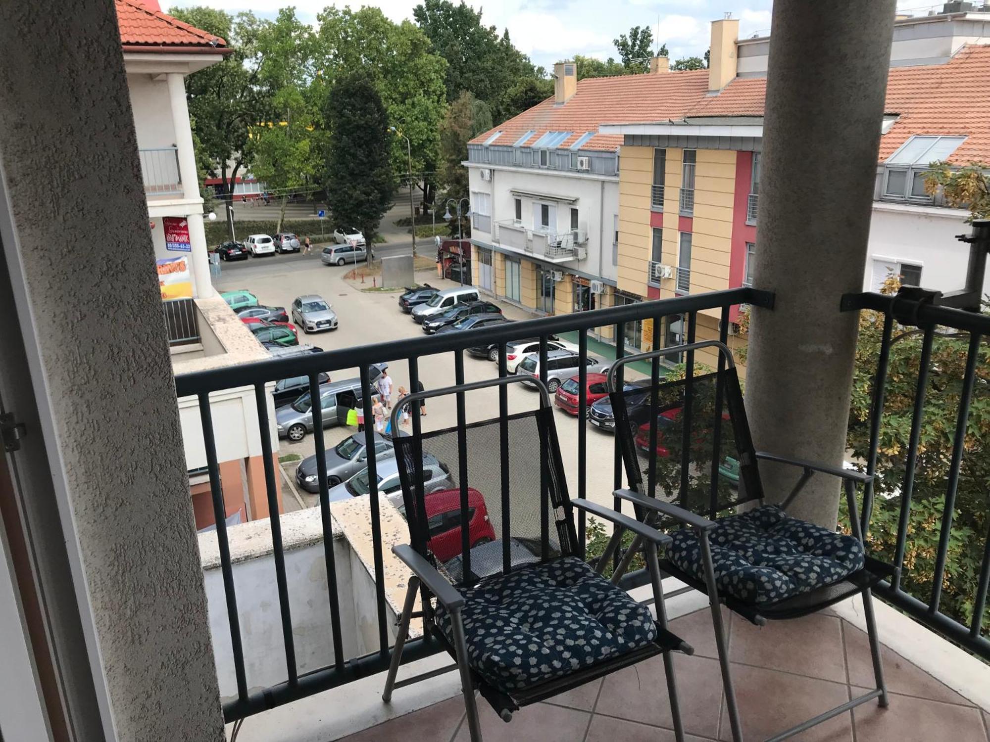 Tommy Apartman Hajduszoboszlo Ngoại thất bức ảnh