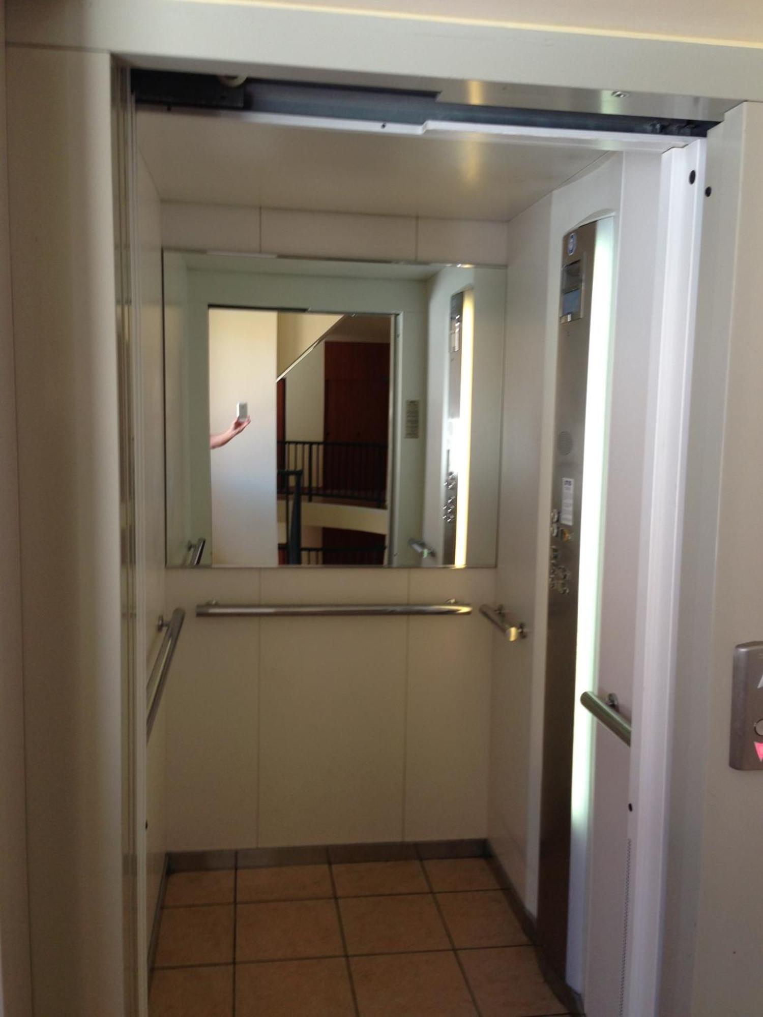 Tommy Apartman Hajduszoboszlo Ngoại thất bức ảnh